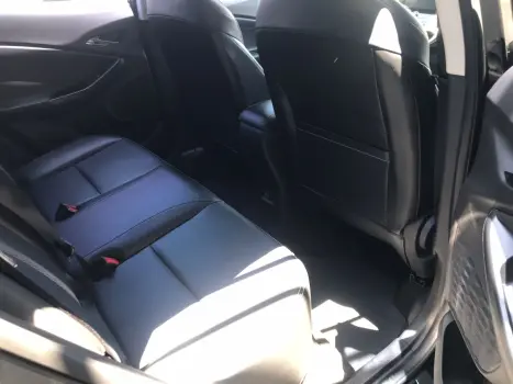 TRACKER 1.2 Turbo Premier