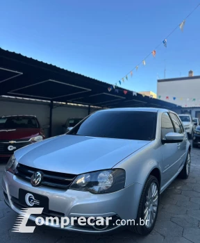 Volkswagen GOLF 2.0 MI Sportline 8V 4 portas