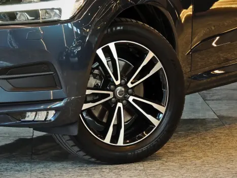 XC60 2.0 T5 Momentum