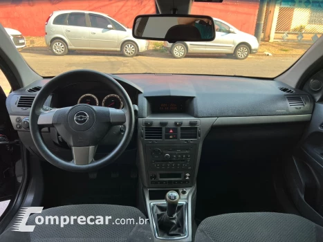 VECTRA 2.0 MPFI GT Hatch 8V