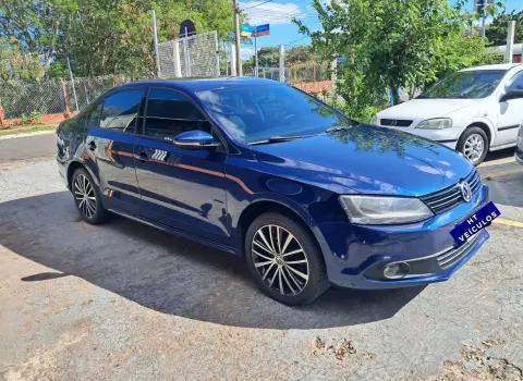 Volkswagen jetta 4 portas