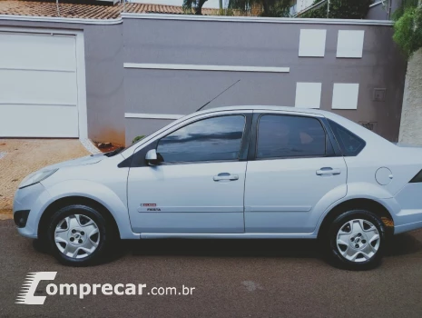 FIESTA 1.6 MPI Class Sedan 8V