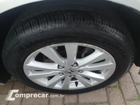 CIVIC - 1.8 LXS 16V 4P AUTOMÁTICO