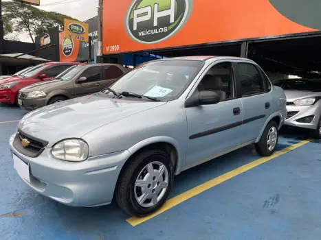 CHEVROLET Classic 4 portas