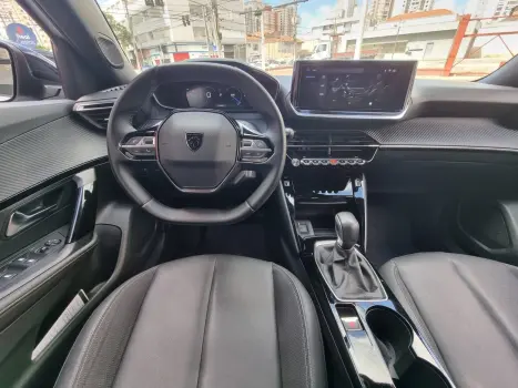 PEUGEOT 2008 1.0 TURBO 200 ALLURE 2025