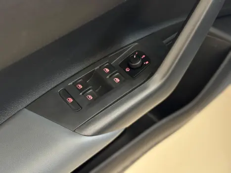 Nivus 1.0 4P FLEX 200 TSI HIGHLINE TURBO AUTOMÁTICO