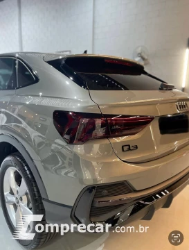 Q3 2.0 40 TFSI Sportback Performance Black Quattro