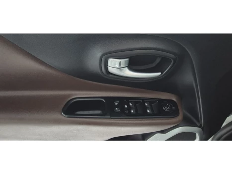 RENEGADE 1.8 16V Longitude