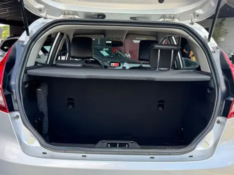 FIESTA 1.6 Titanium Hatch 16V