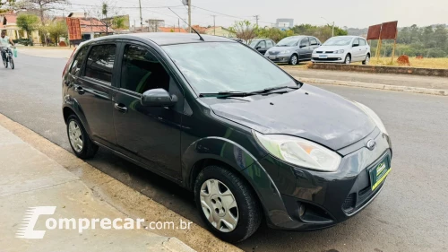 FIESTA 1.6 MPI Class Hatch 8V