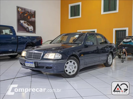 Mercedes-Benz C 180 1.8 Classic Plus 4 portas