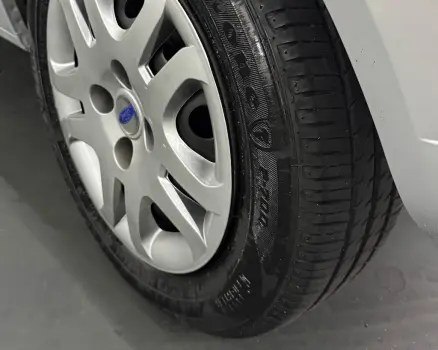 Fiesta SE 1.6 8V Flex 5p