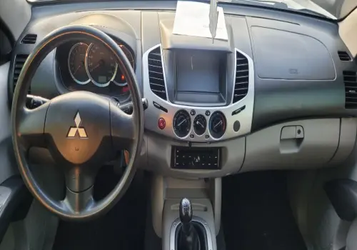 L200 Triton HLS 2.4 Flex 16V CD Mec.