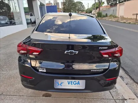 ONIX 1.0 Turbo Plus Premier