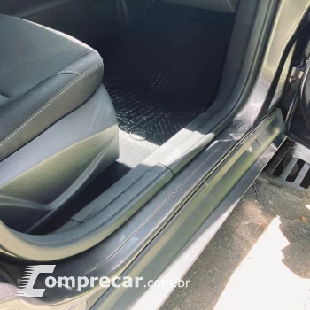 FOCUS 2.0 SE Fastback 16V