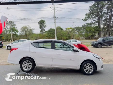 Versa Sedan 1.6 16V 4P FLEX SV