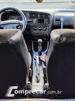 Golf GL 1.8/ 2.0i 4p