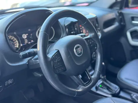 TORO 2.0 16V Turbo Ultra 4WD