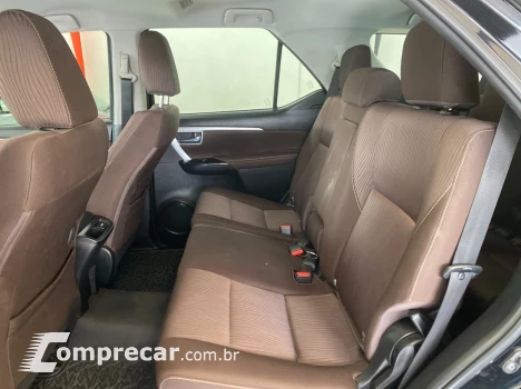 HILUX SW4 2.7 SR 7 LUGARES 4X2 16V TOYOTA