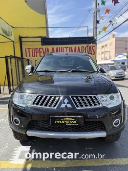 Mitsubishi PAJERO DAKAR 3.2 HPE 4X4 7 Lugares 16V 4 portas