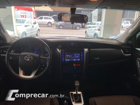 HILUX SW4 2.7 SR 7 LUGARES 4X2 16V TOYOTA