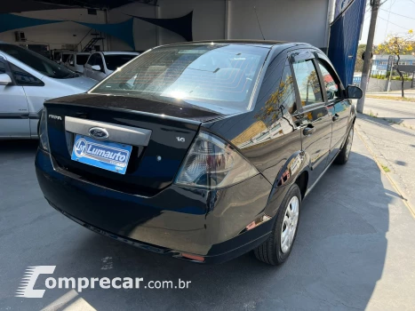 FIESTA 1.6 MPI First Sedan 8V