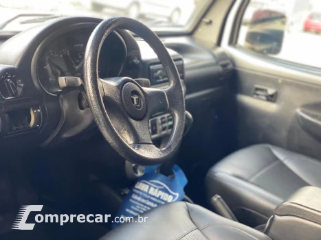 T-4 4x4 3.0 TB Int. Cap. Rígida Diesel