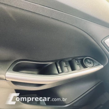 FOCUS 2.0 SE Fastback 16V