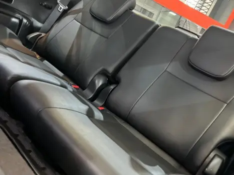 HILUX SW4 - 2.8 D-4D TURBO SRX 7L 4X4 AUTOMÁTICO