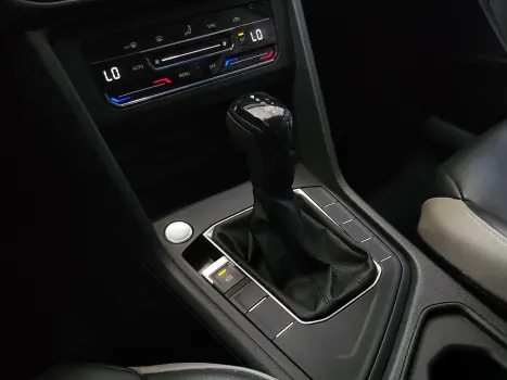 TAOS 1.4 250 TSI TOTAL FLEX COMFORTLINE AUTOMÁTICO