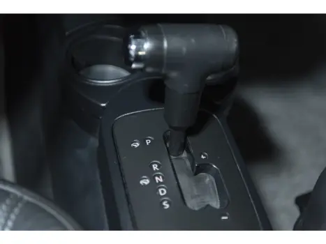 NEW BEETLE 2.0 MI 8V GASOLINA 2P TIPTRONIC