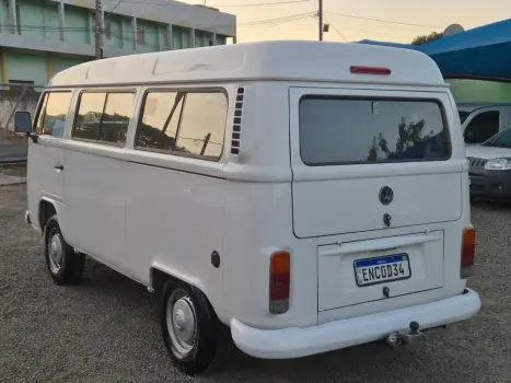 Kombi 1.4 FLEX STD LOTAÇÃO 12 LUGARES