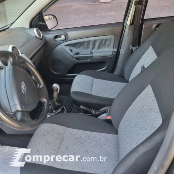 FIESTA 1.6 MPI Class Hatch 8V