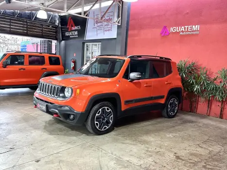 JEEP RENEGADE 2.0 16V TURBO DIESEL TRAILHAWK 4P 4X4 AUTOMÁTICO 4 portas