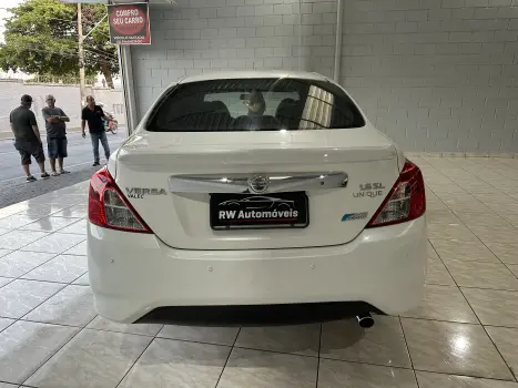 VERSA 1.6 16V Unique