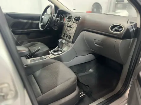 Focus Sedan 2.0 16V 4P GLX FLEX AUTOMÁTICO