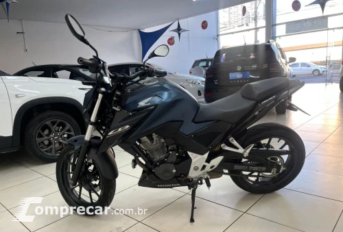 CB 300 F Twister ABS