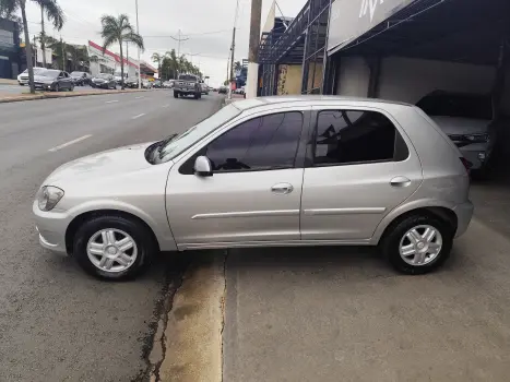 CELTA 1.0 MPFI LT 8V