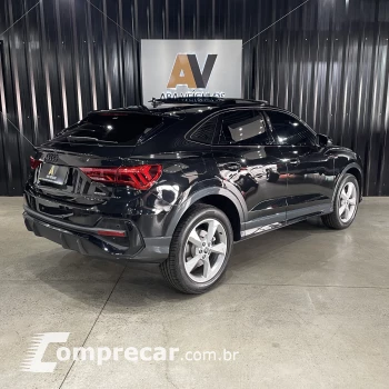 Q3 2.0 40 TFSI Sportback Performance Black Quattro