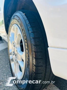 FIESTA 1.6 MPI Class Sedan 8V