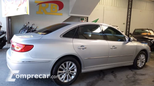 AZERA 3.3 MPFI GLS Sedan V6 24V