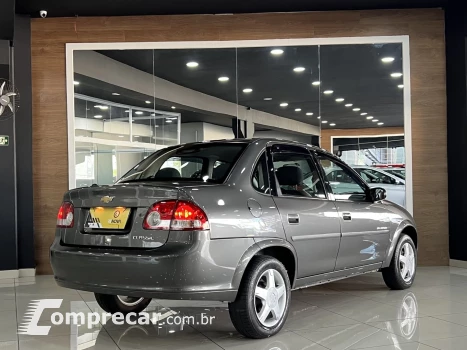 CLASSIC 1.0 MPFI ADVANTAGE 8V FLEX 4P MANUAL