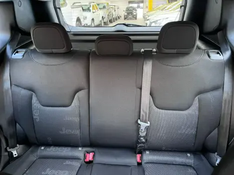 Renegade Sport 1.8 4x2 Flex 16V Mec.