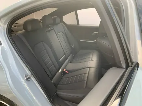 320iA 2.0 TB M Sport A.Flex 4p