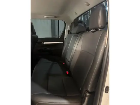 HILUX 2.8 D-4D TURBO DIESEL CD SRX 4X4 AUTOMÁTICO