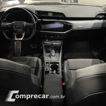 Q3 2.0 40 TFSI Sportback Performance Black Quattro
