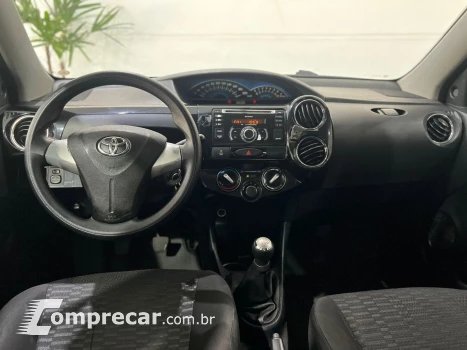 ETIOS 1.5 XS Sedan 16V