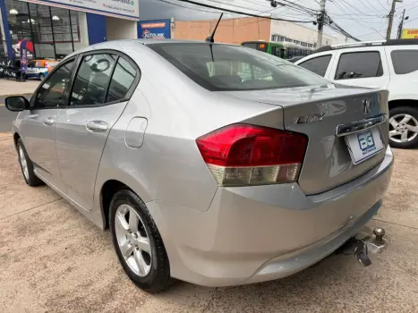 CITY Sedan LX 1.5 Flex 16V 4p Aut.