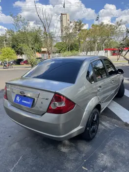 FIESTA 1.6 MPI Class Sedan 8V