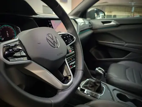 TAOS 1.4 250 TSI TOTAL FLEX HIGHLINE AUTOMÁTICO